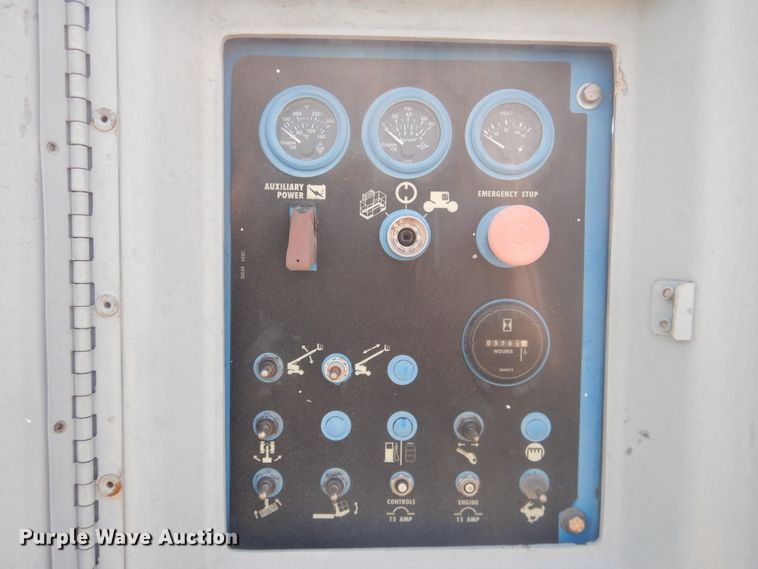 image for item IJ9456 1997 Genie S-40  boom lift