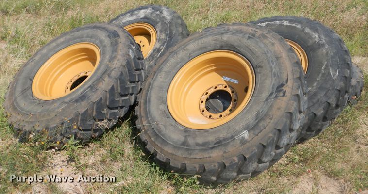 image for item IJ9457 (6) 14.00R24 tires and wheels
