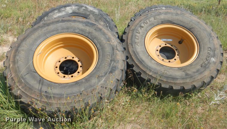 image for item IJ9457 (6) 14.00R24 tires and wheels