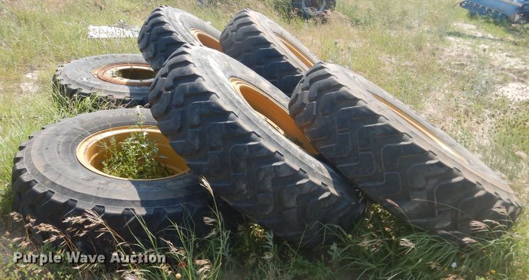 image for item IJ9457 (6) 14.00R24 tires and wheels