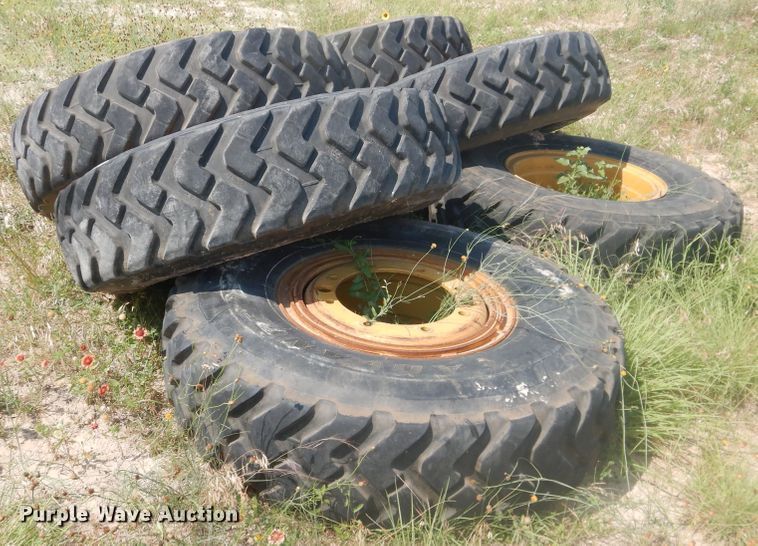 image for item IJ9457 (6) 14.00R24 tires and wheels