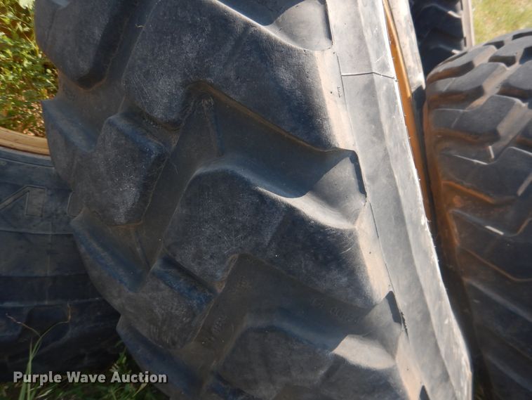 image for item IJ9457 (6) 14.00R24 tires and wheels