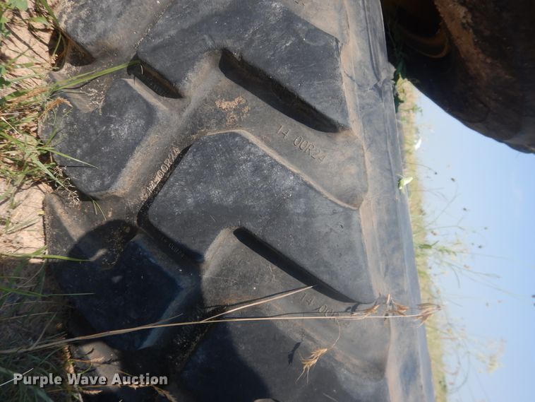 image for item IJ9457 (6) 14.00R24 tires and wheels