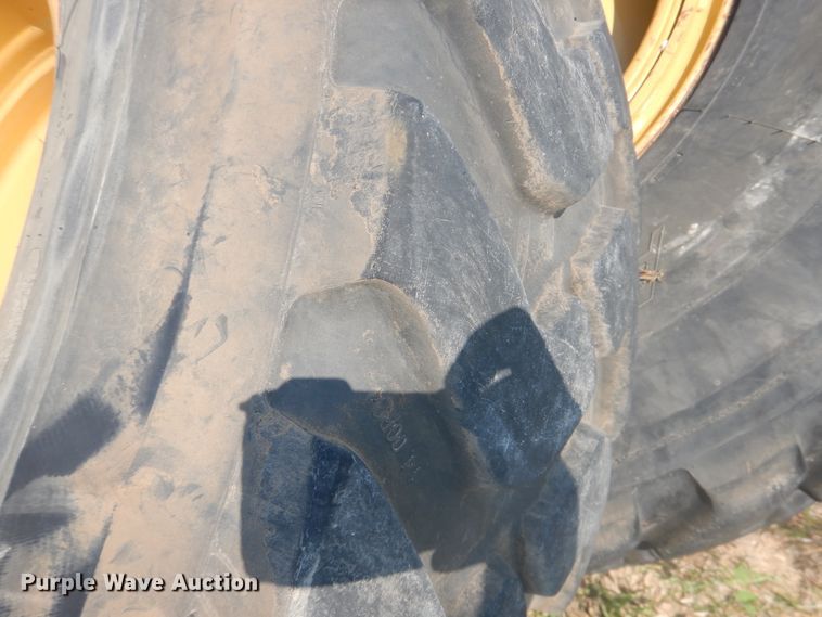 image for item IJ9457 (6) 14.00R24 tires and wheels