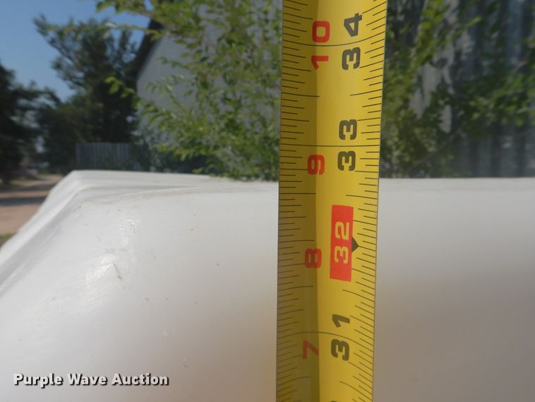 image for item IJ9458 (3) poly tanks