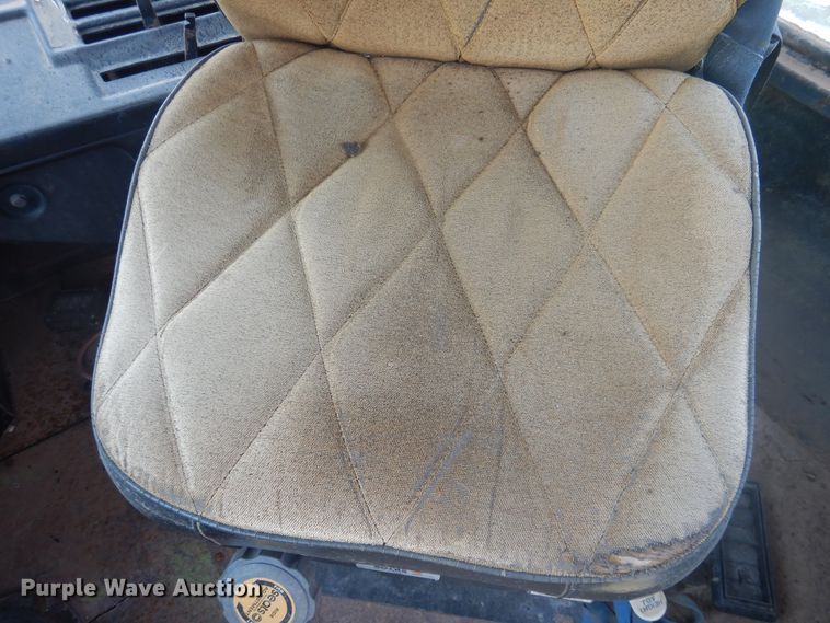 image for item IJ9460 1978 Steiger Cougar PT270  4WD tractor