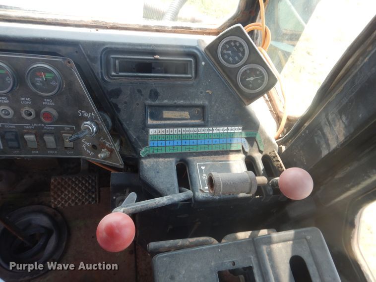 image for item IJ9460 1978 Steiger Cougar PT270  4WD tractor