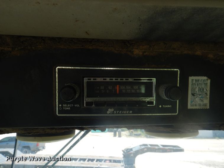 image for item IJ9460 1978 Steiger Cougar PT270  4WD tractor