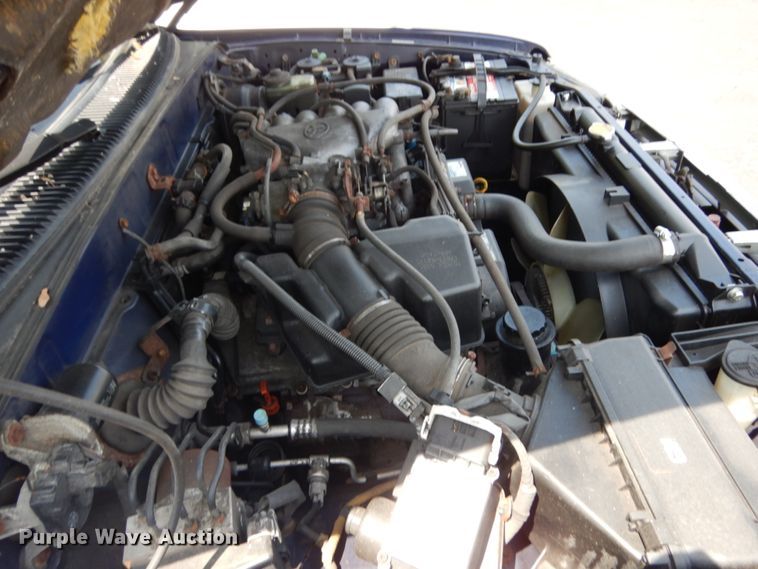 image for item IL9750 2000 Toyota 4Runner  SUV