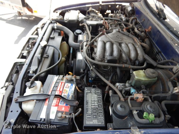 image for item IL9750 2000 Toyota 4Runner  SUV