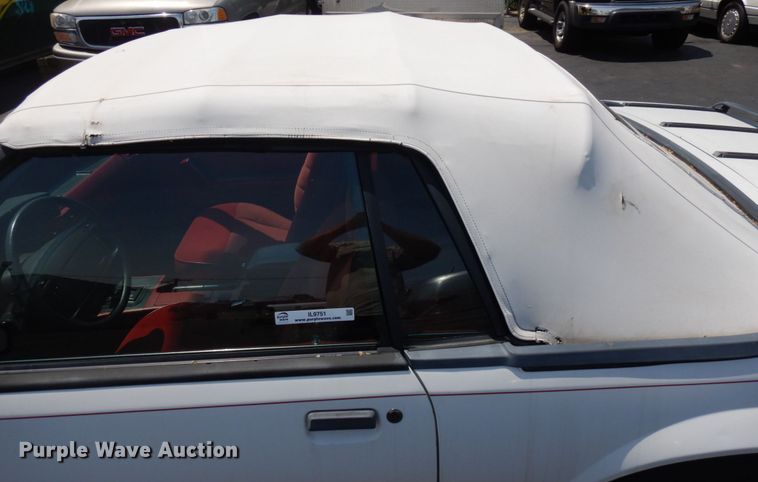 image for item IL9751 1991 Ford Mustang  convertible