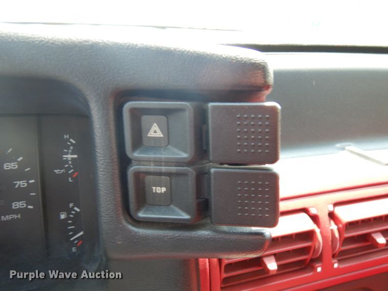 image for item IL9751 1991 Ford Mustang  convertible