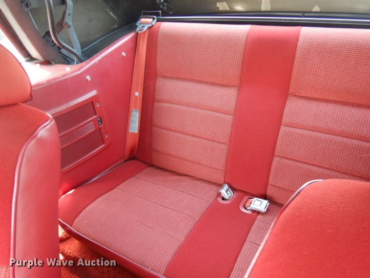 image for item IL9751 1991 Ford Mustang  convertible