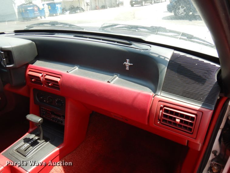 image for item IL9751 1991 Ford Mustang  convertible