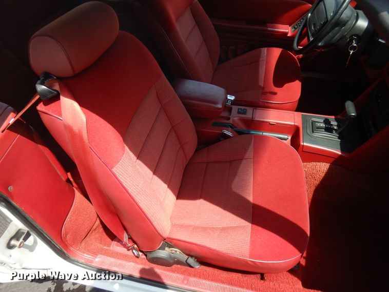 image for item IL9751 1991 Ford Mustang  convertible