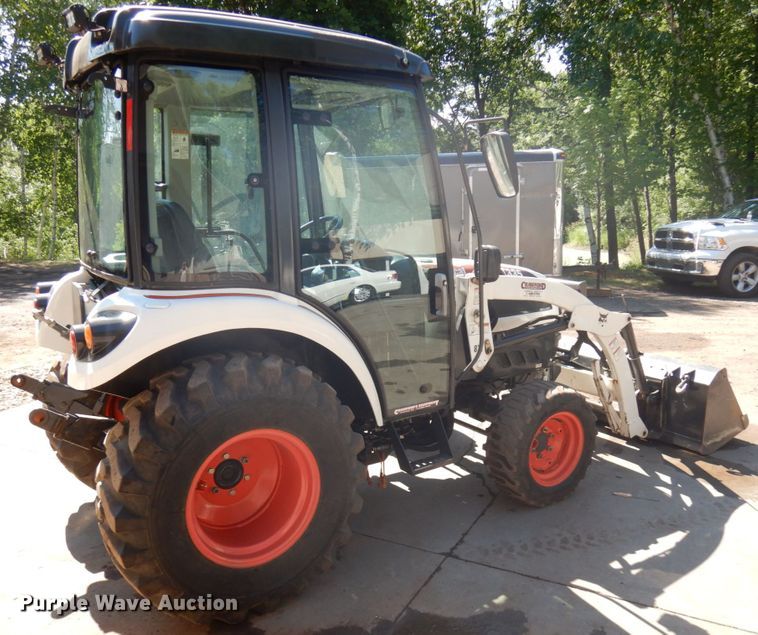 image for item IL9830 Bobcat CT335  tractor