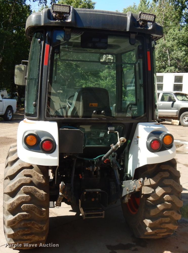 image for item IL9830 Bobcat CT335  tractor