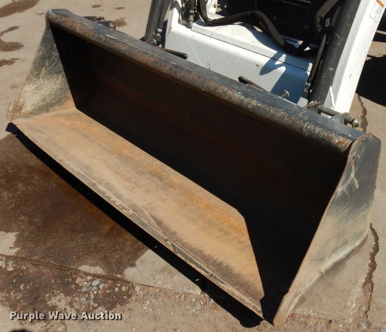 image for item IL9830 Bobcat CT335  tractor