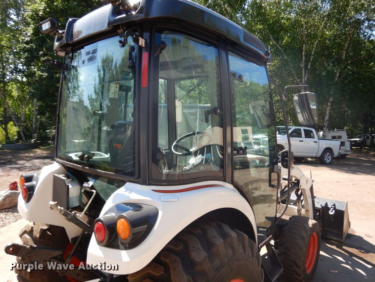 image for item IL9830 Bobcat CT335  tractor