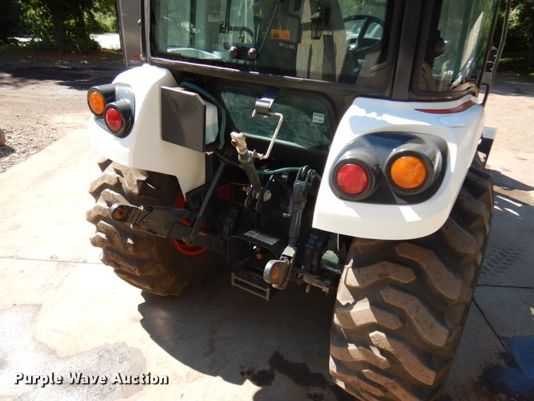 image for item IL9830 Bobcat CT335  tractor