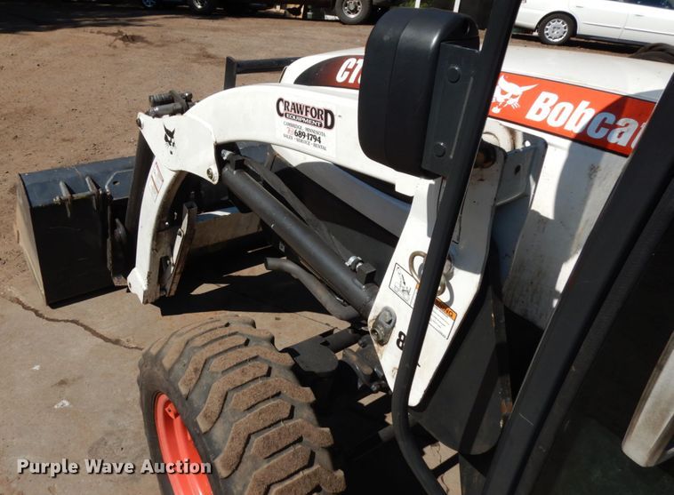 image for item IL9830 Bobcat CT335  tractor