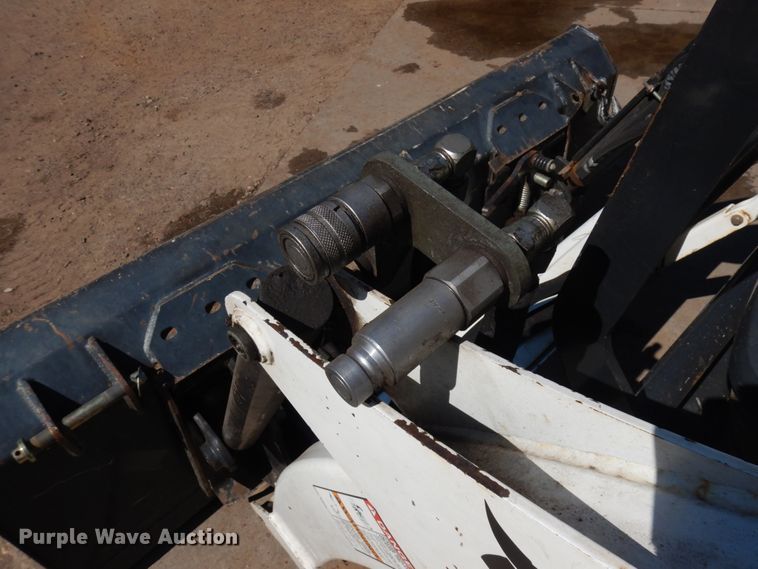 image for item IL9830 Bobcat CT335  tractor