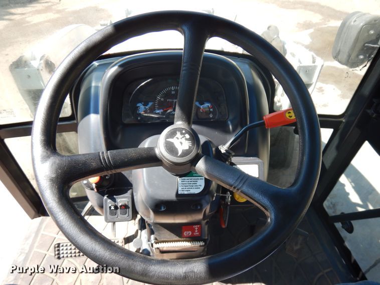 image for item IL9830 Bobcat CT335  tractor