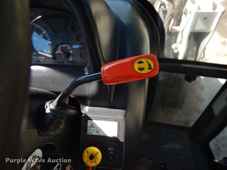 image for item IL9830 Bobcat CT335  tractor