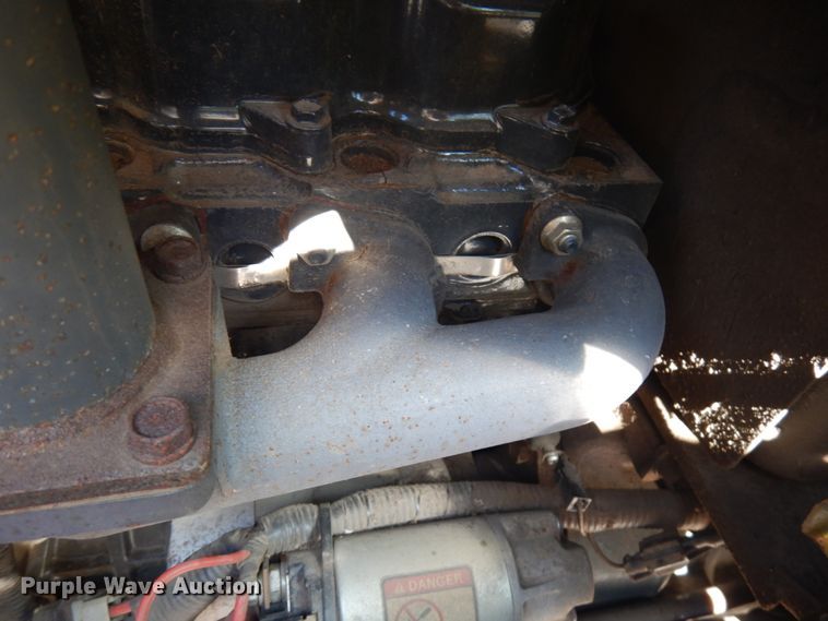 image for item IL9830 Bobcat CT335  tractor