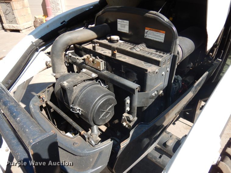 image for item IL9830 Bobcat CT335  tractor