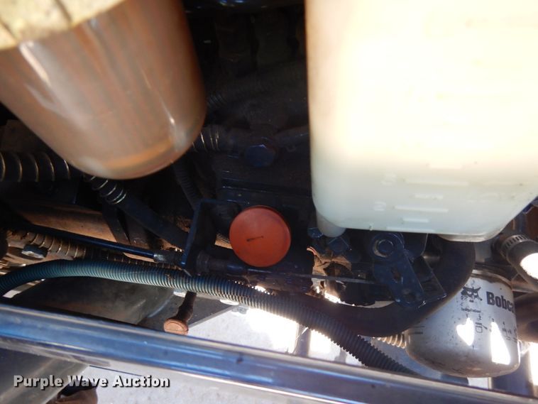 image for item IL9830 Bobcat CT335  tractor