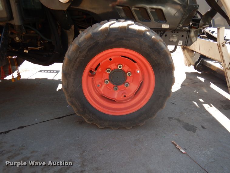 image for item IL9830 Bobcat CT335  tractor