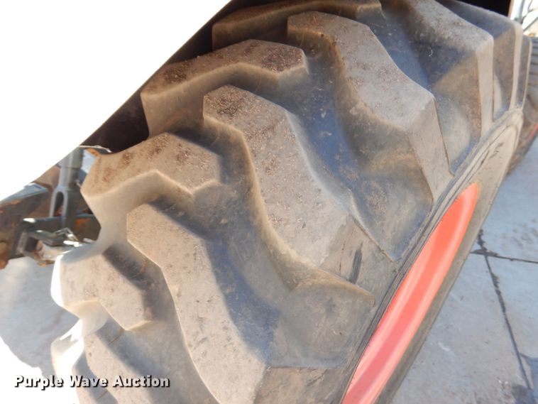 image for item IL9830 Bobcat CT335  tractor