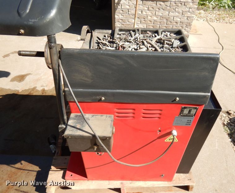 image for item IL9834 2011 Ranger DST2420  balancer