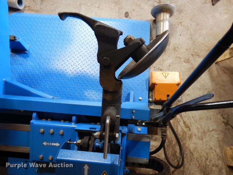 image for item IL9836 Atlas TTC-305  tire machine