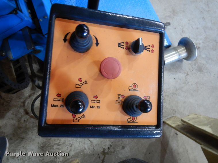 image for item IL9836 Atlas TTC-305  tire machine