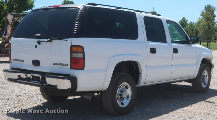 image for item IO9202 2005 Chevrolet Suburban 2500  SUV