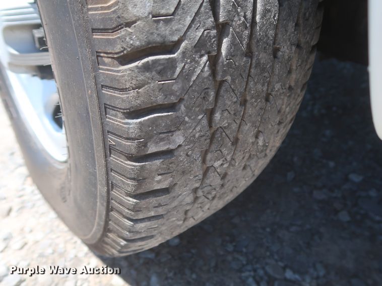 image for item IO9202 2005 Chevrolet Suburban 2500  SUV