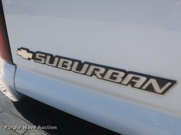 image for item IO9202 2005 Chevrolet Suburban 2500  SUV