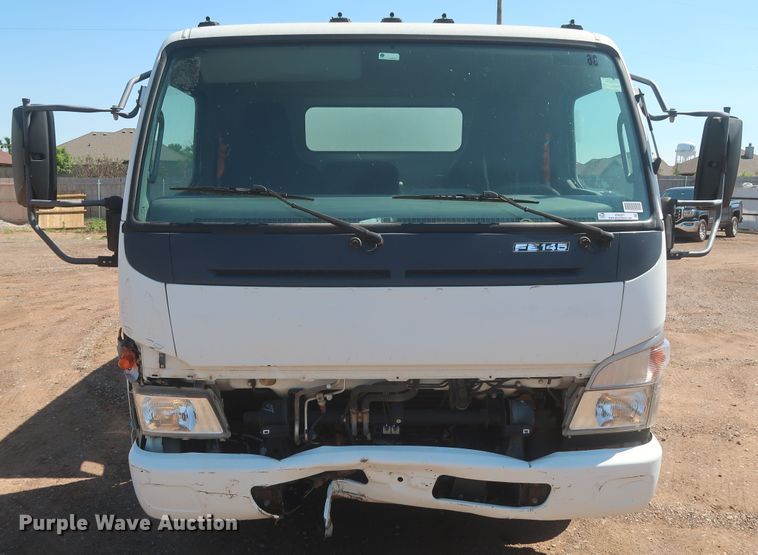 image for item IO9207 2010 Mitsubishi Fuso  sprayer truck