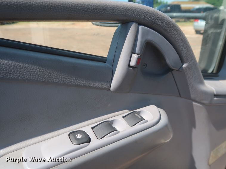 image for item IO9207 2010 Mitsubishi Fuso  sprayer truck