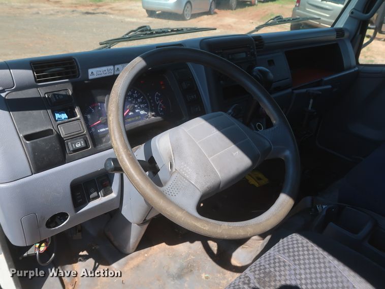 image for item IO9207 2010 Mitsubishi Fuso  sprayer truck