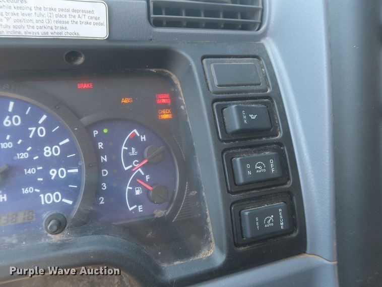 image for item IO9207 2010 Mitsubishi Fuso  sprayer truck