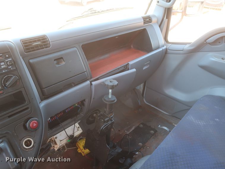 image for item IO9207 2010 Mitsubishi Fuso  sprayer truck