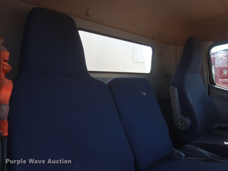 image for item IO9207 2010 Mitsubishi Fuso  sprayer truck