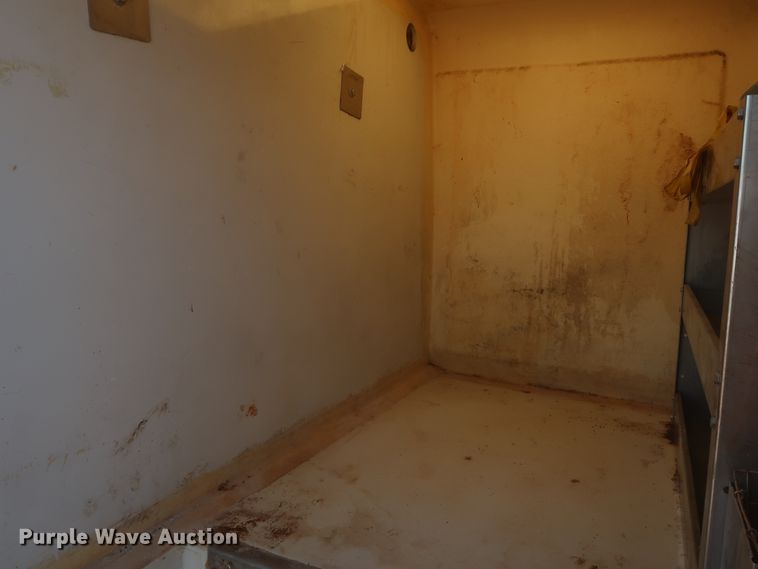 image for item IO9207 2010 Mitsubishi Fuso  sprayer truck