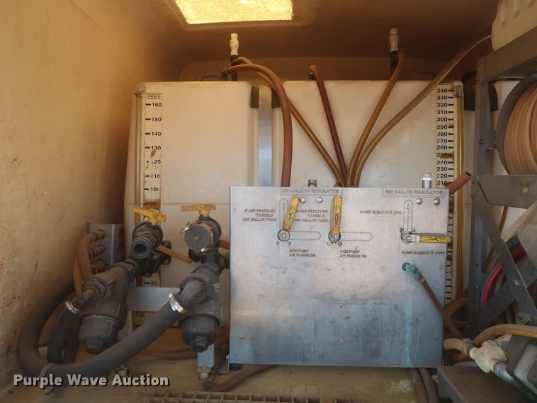 image for item IO9207 2010 Mitsubishi Fuso  sprayer truck