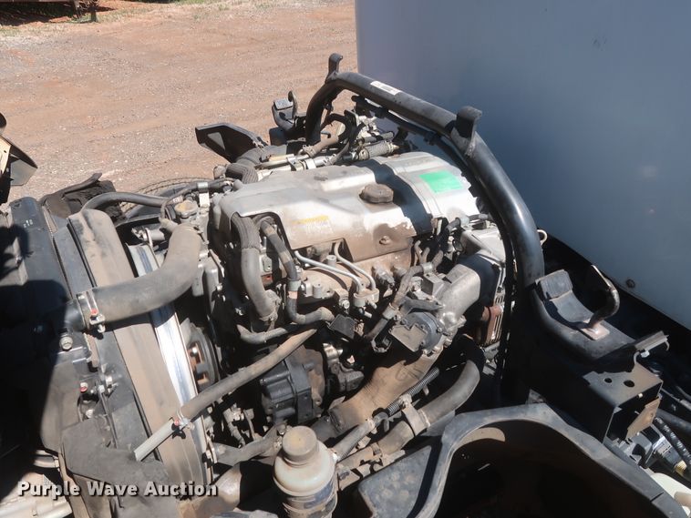 image for item IO9207 2010 Mitsubishi Fuso  sprayer truck