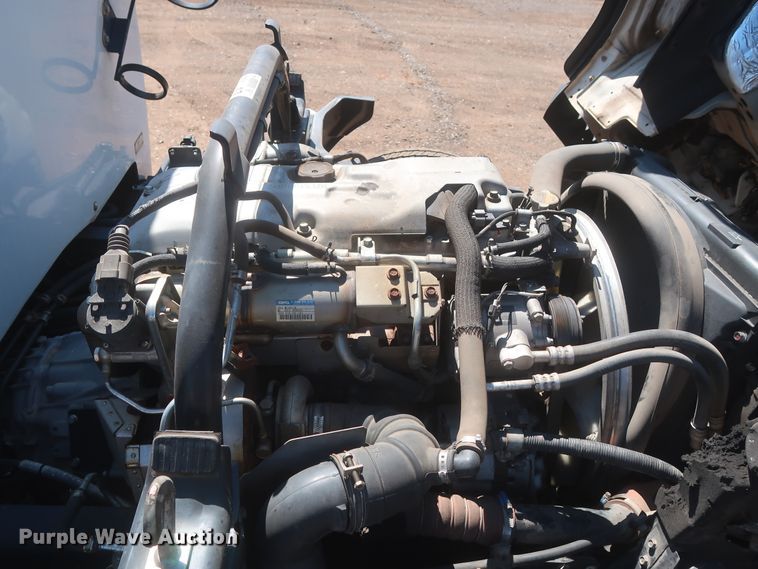 image for item IO9207 2010 Mitsubishi Fuso  sprayer truck