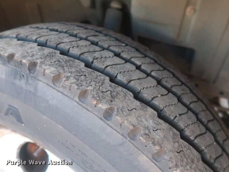 image for item IO9207 2010 Mitsubishi Fuso  sprayer truck